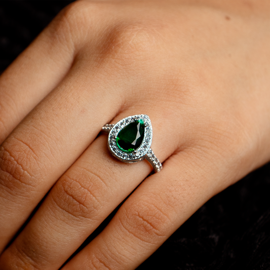 Anillo Hurrem verde en Plata.925 ✨